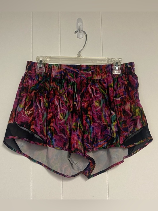 lululemon athletica Pants - Lululemon Hotty Hot Shorts Size 12 Low Rise 4” Inseam